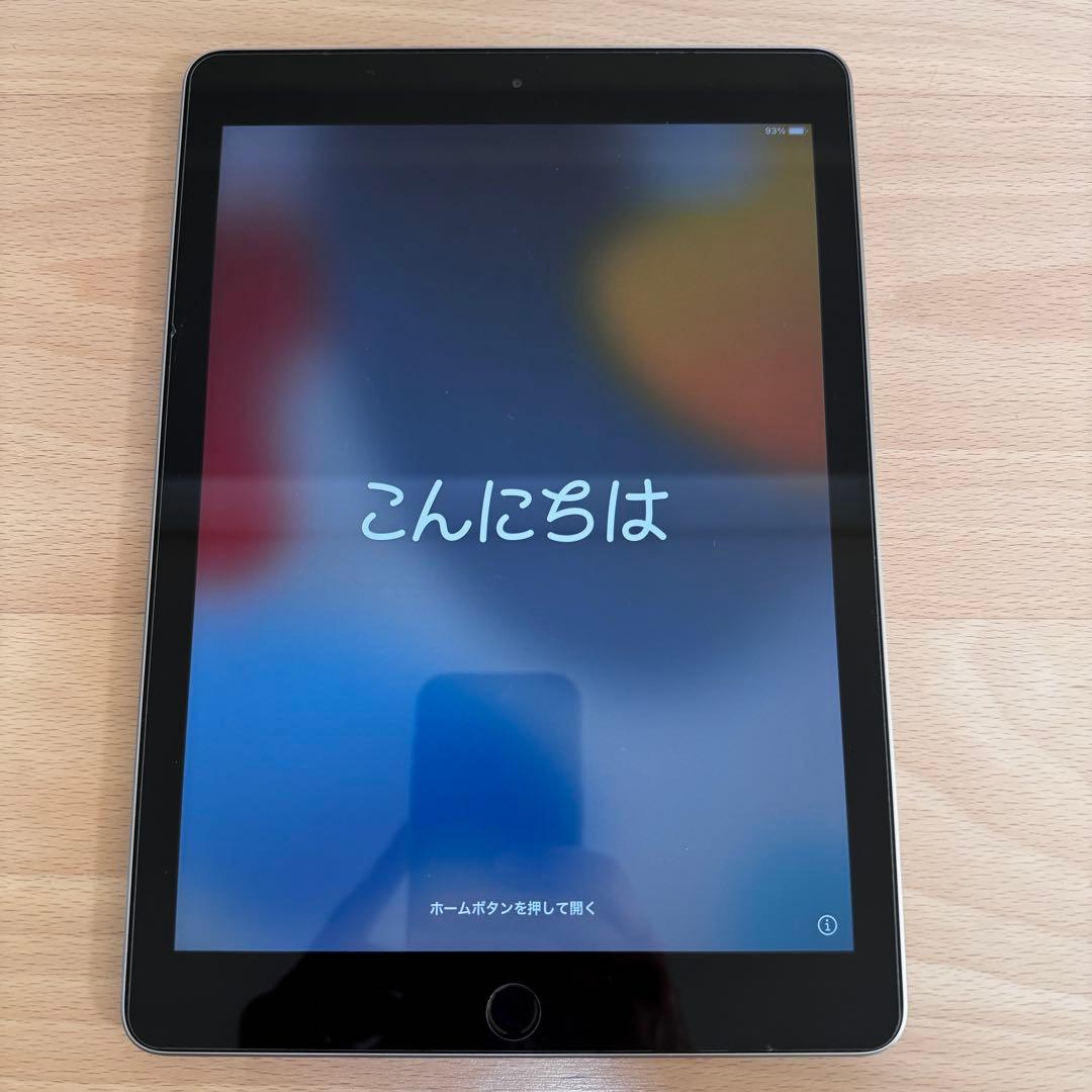 iPad 本体　6世代　32GB シルバー Apple iPad 9.7インチ 第6世代 Wi-Fiモデル 32GB 2018年春モデル 価格