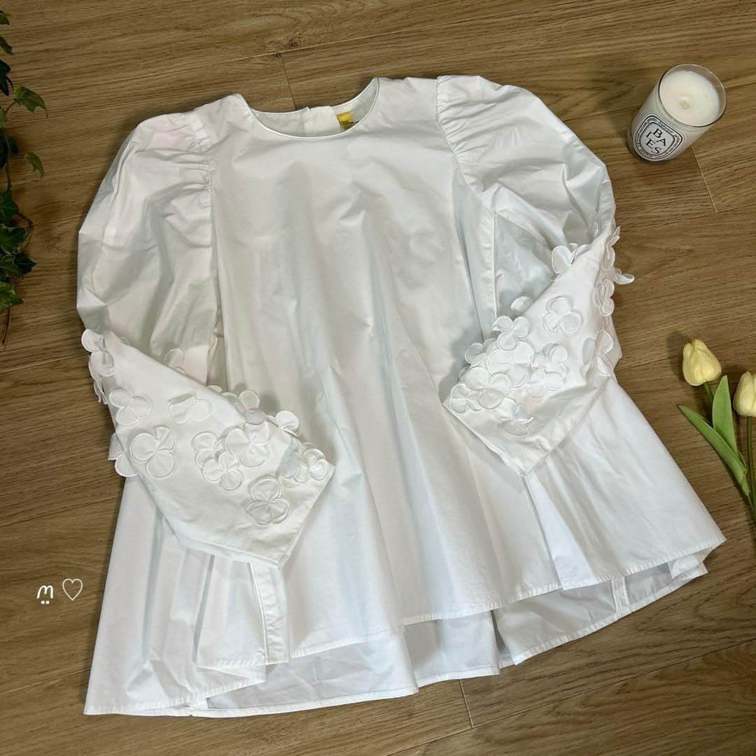 shiroconシロコン yoriヨリ パフュームブラウス 38 フラワー お花