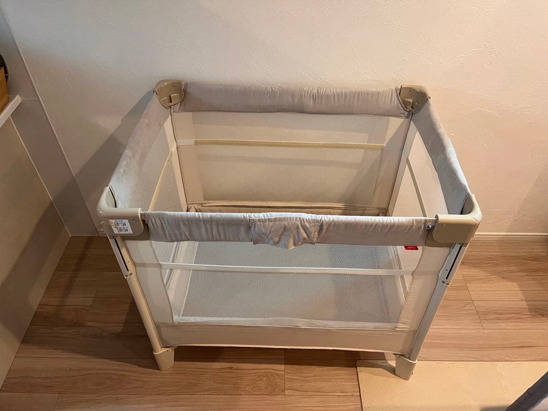 美品！アップリカ ココネル エアープラス 人気のホワイトベージュ アップリカ ココネル エアープラス AB ホワイトベージュ(BE) ( 1台