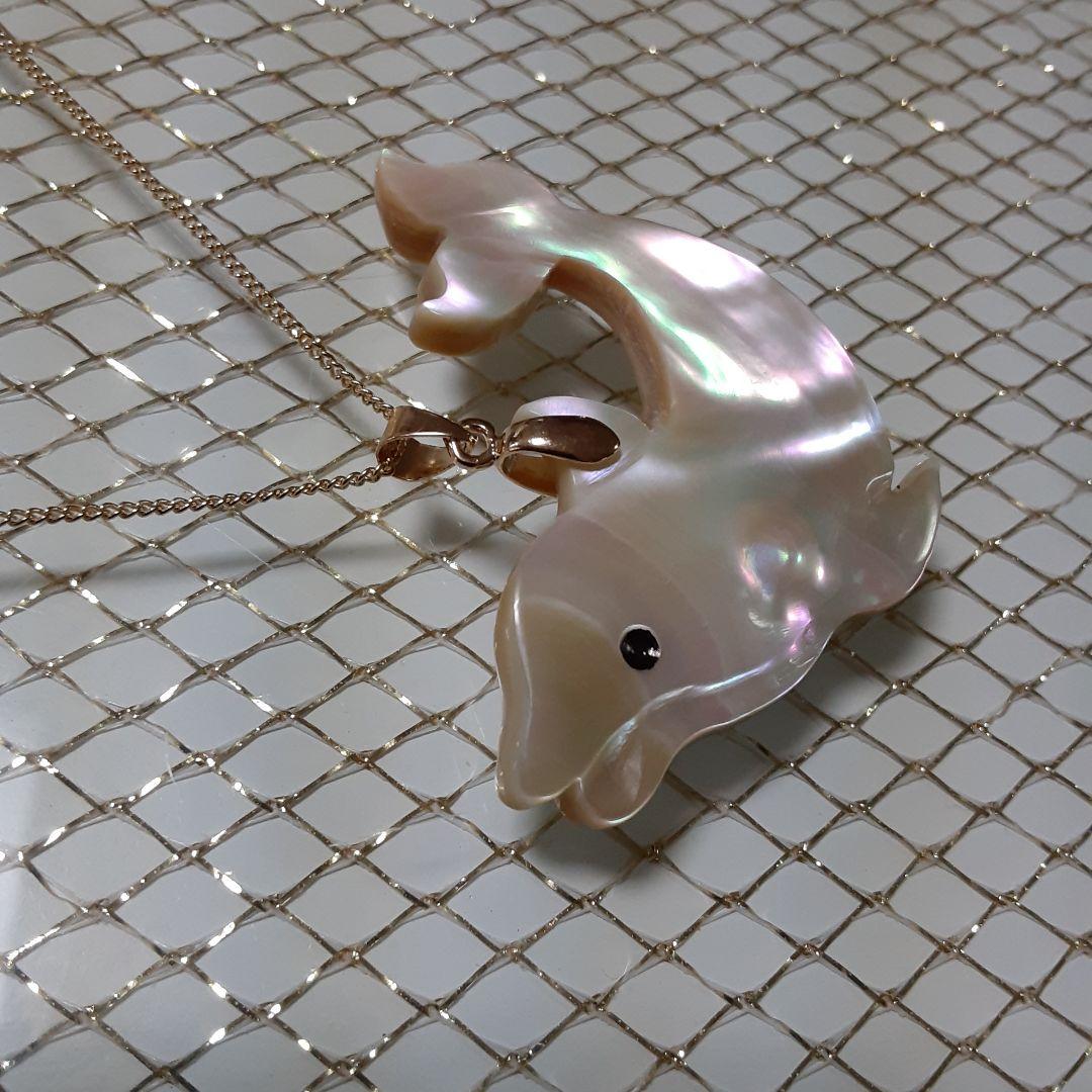 夜光貝　(雪桜様。お取引き中)　『月にウサギ:プルメリア:イルカ』ペンダント。