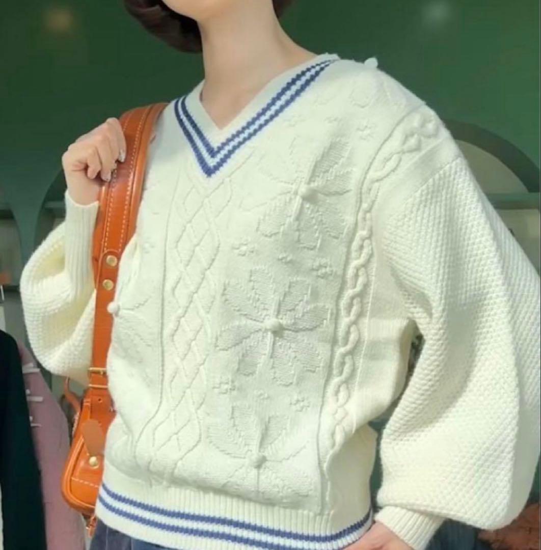 POPPYフラワーラインニット あさぎーにょ - メルカリ