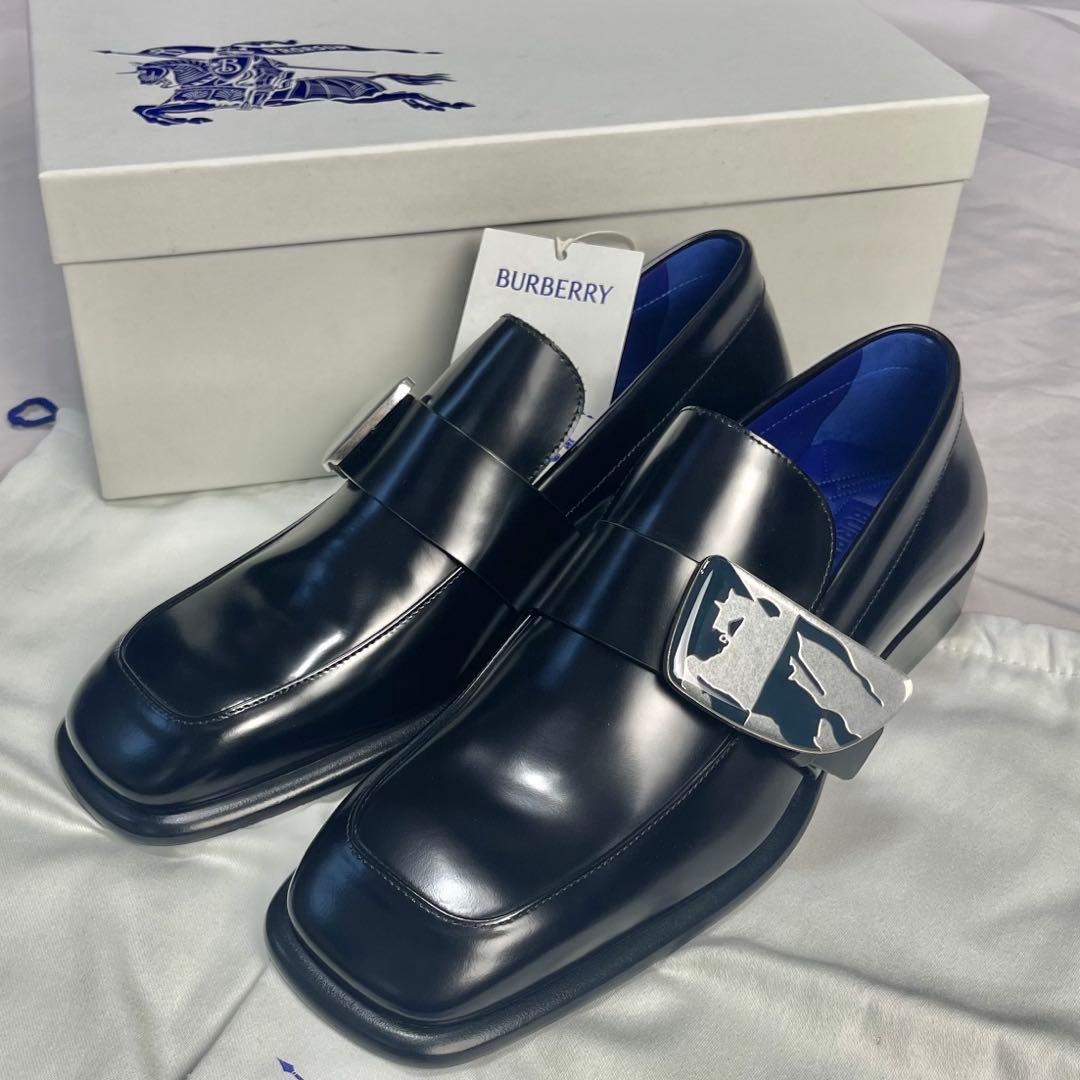 burberry 24ss シールド ローファー - メルカリ