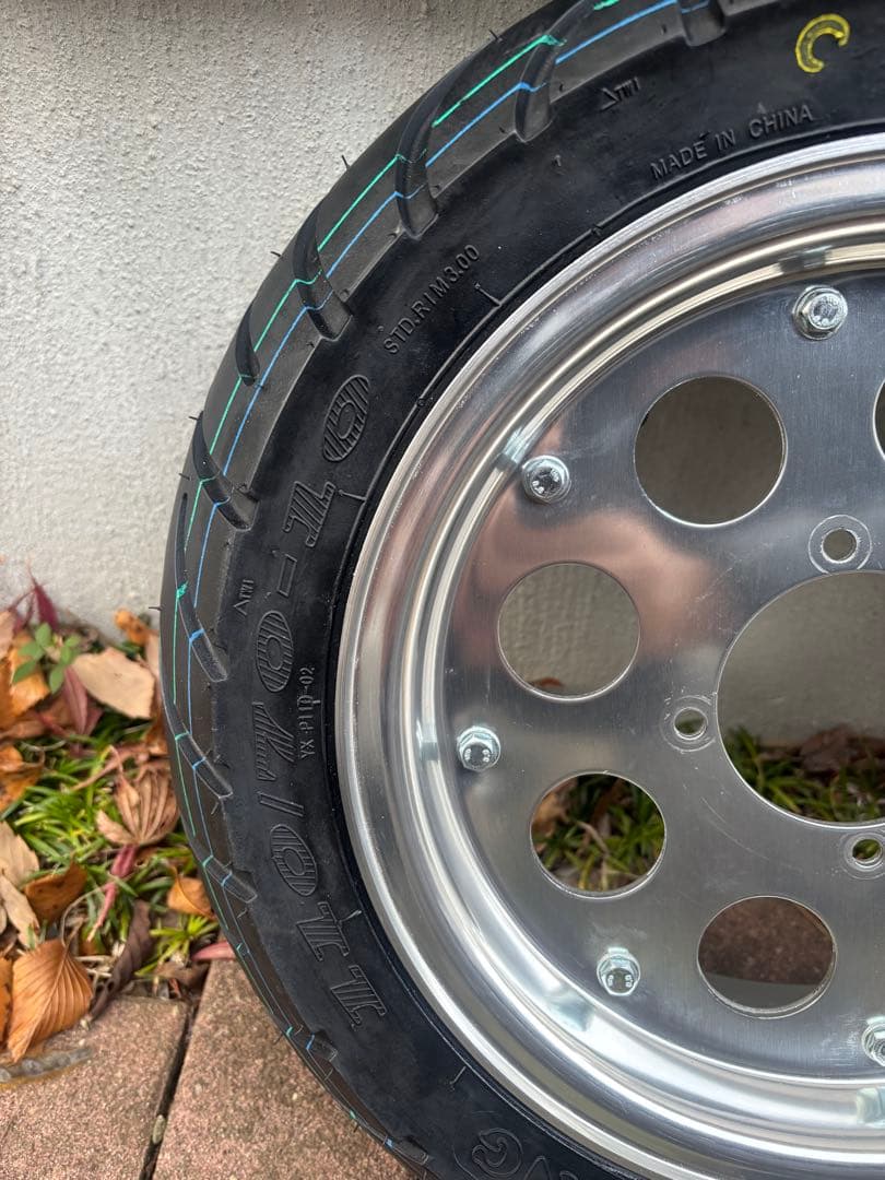 バイク 未使用アルミホイール 10インチタイヤ付き - パーツお 手頃 価格