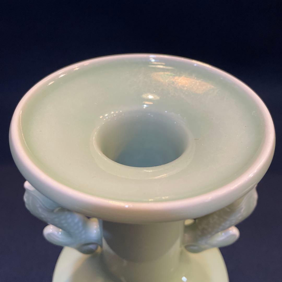 平戸焼」青磁 【横石 嘉助】(作)の『鯱耳(シャチミミ)花瓶』共箱※美品