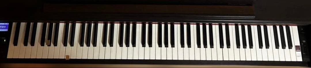 電子ピアノKAWAI CA65R【鍵盤2箇所に難。修理歴有。椅子とロゴに剥げ有