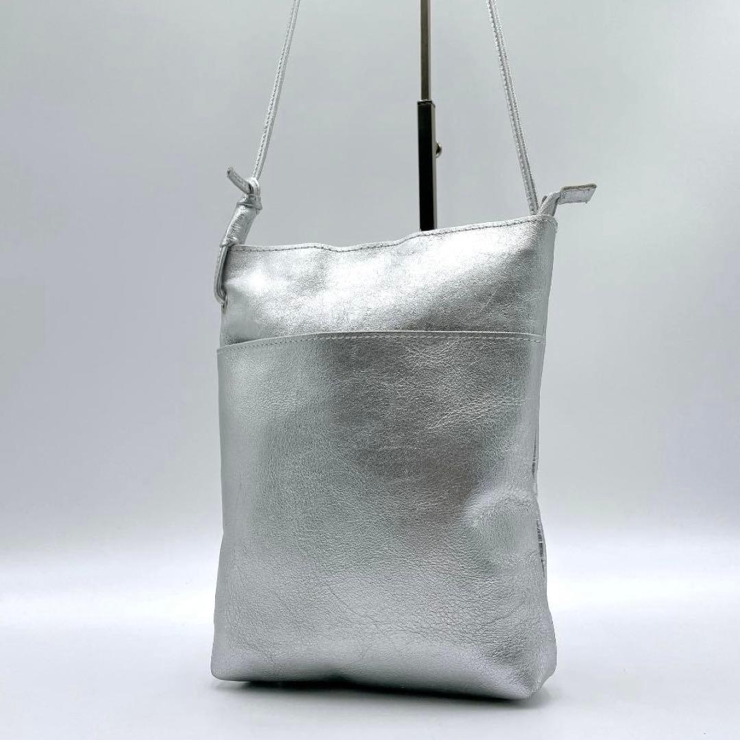 極美品 OURHOME フィット ショルダーバッグ シルバー f707 - メルカリ