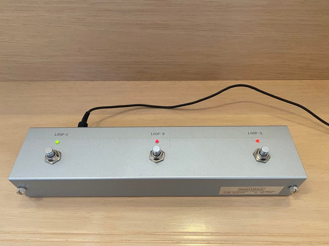 Root20 3ループセレクター　3センドリターンで一発切り替え！ ーPRODUCTSー - エフェクター工房ROOT20