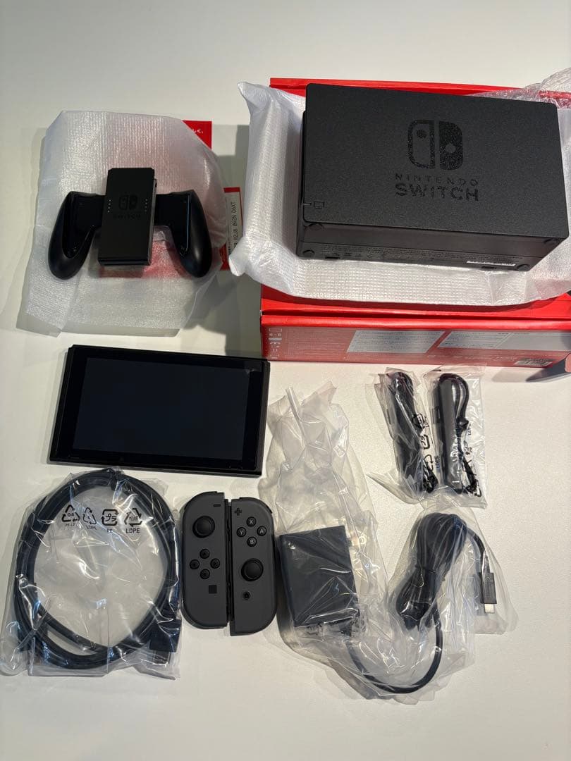 ⭐︎わーい⭐︎ Nintendo Switch 本体 おまけ付き Nintendo Switch 本体 おまけジョイコン付き - メルカリ