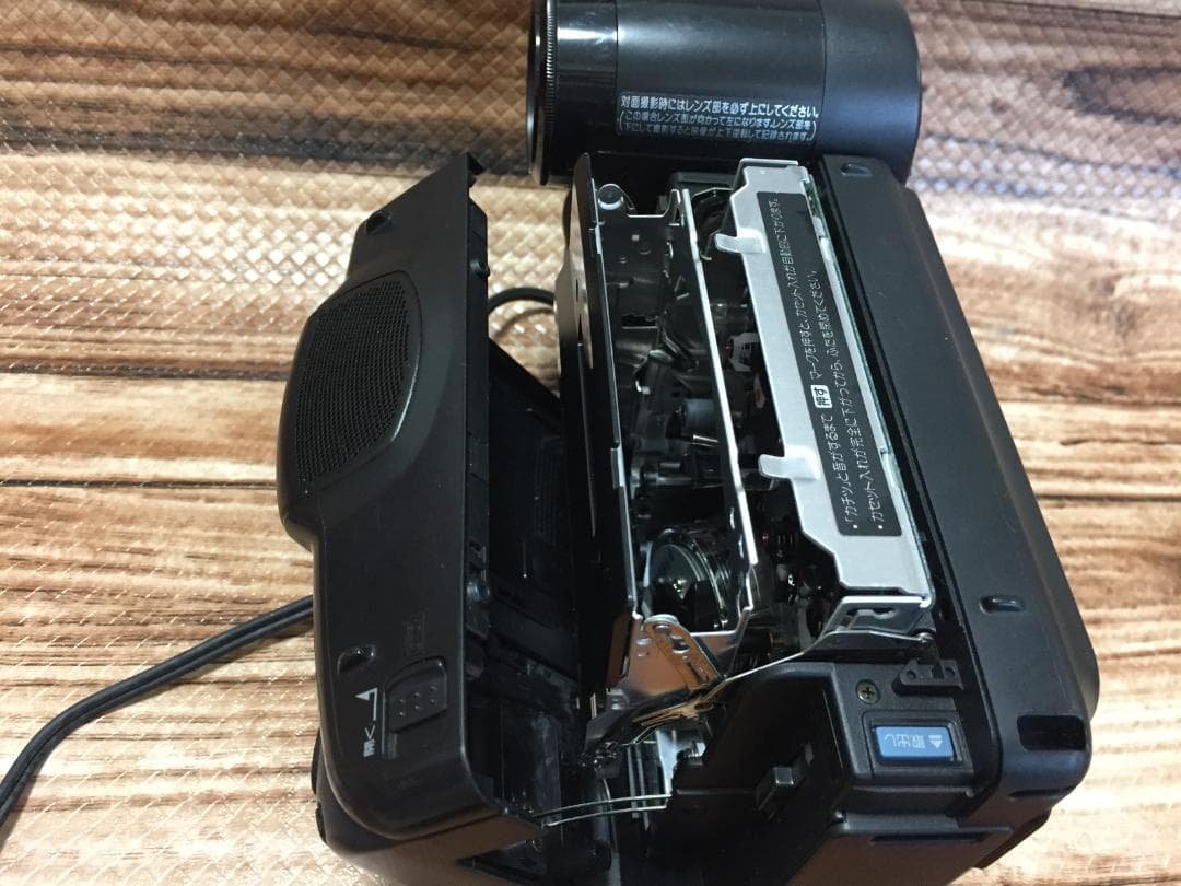 撮影再生ダビングOK　美品　SHARP　VL-EL320　付属品有　Video8