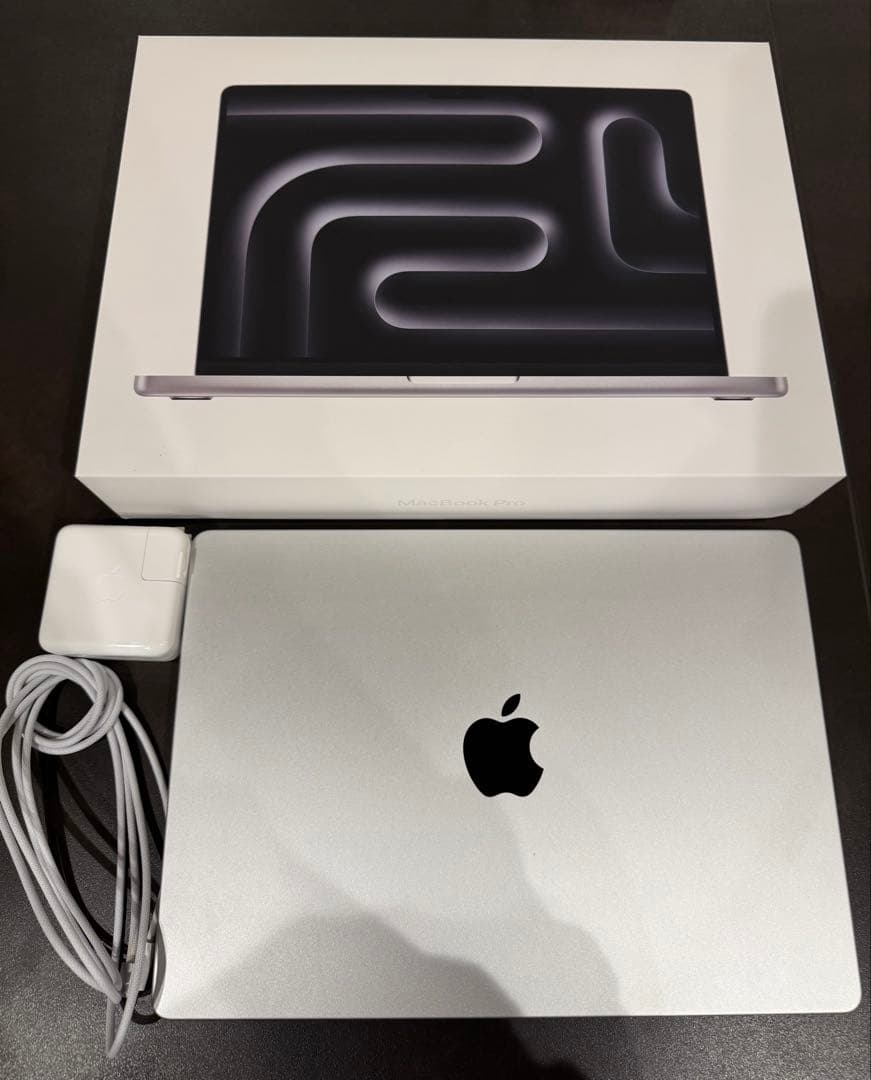 Apple MacBook Pro シルバー 充電器付き 2023 M3