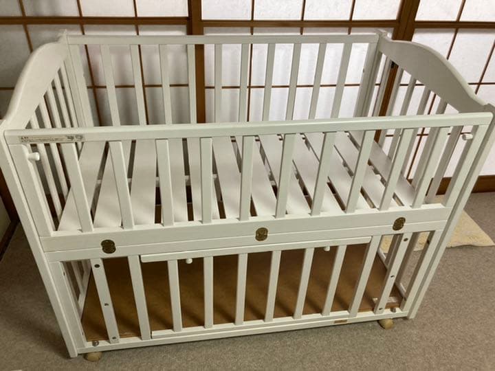 値下げ 美品 コンビミニ ベビーベッド 白 - メルカリ