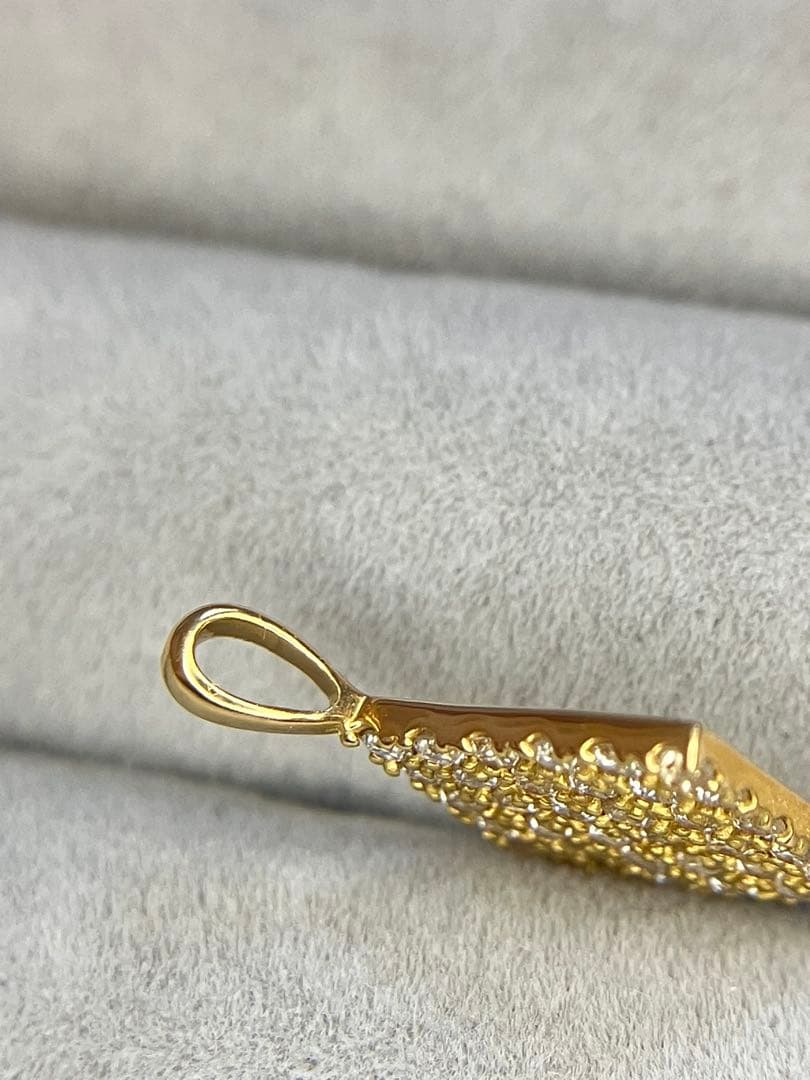 ダイヤモンド　ネックレスペンダント　チャーム　k18 0.3ct