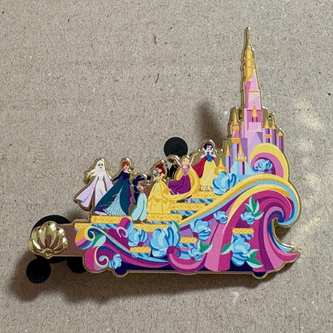 香港ディズニーランド20周年パレード プリンセスフロート ピン - メルカリ