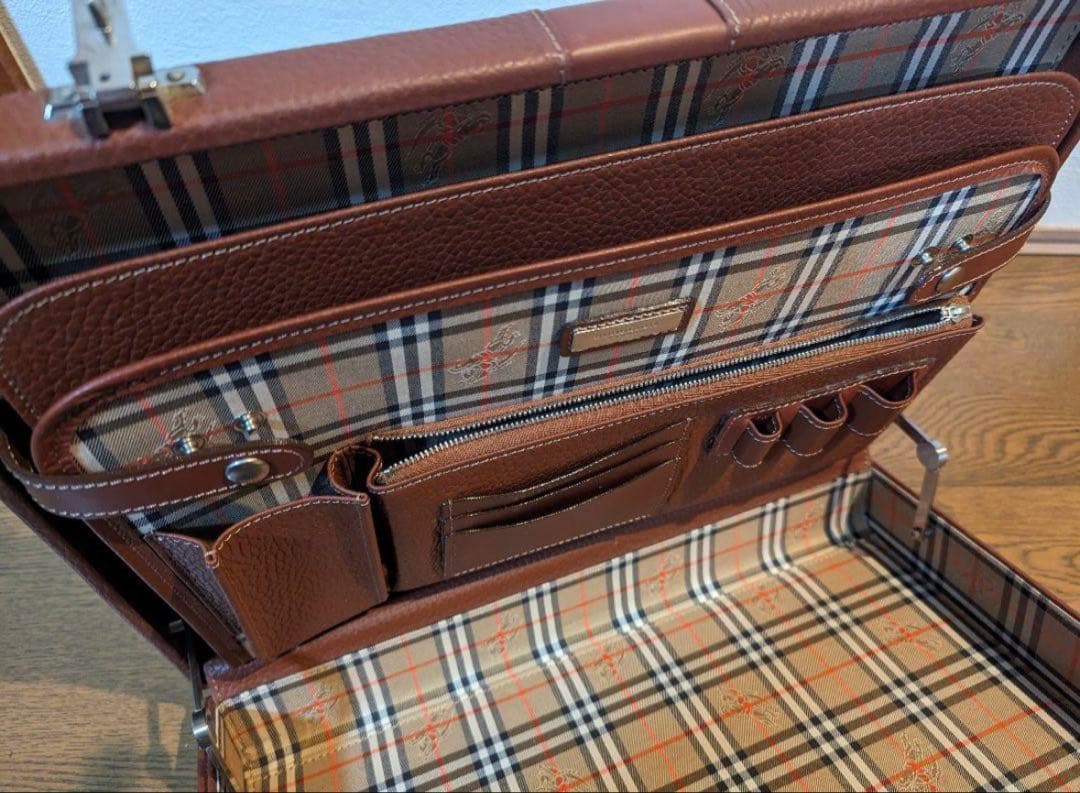 Burberry アタッシュケース ダレスバッグ ノバチェック