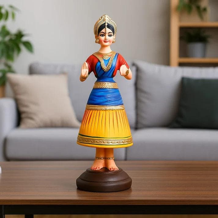 伝統的なインドの踊り人形 （高さ：約28cm）石膏/粘土、手描き仕上げ