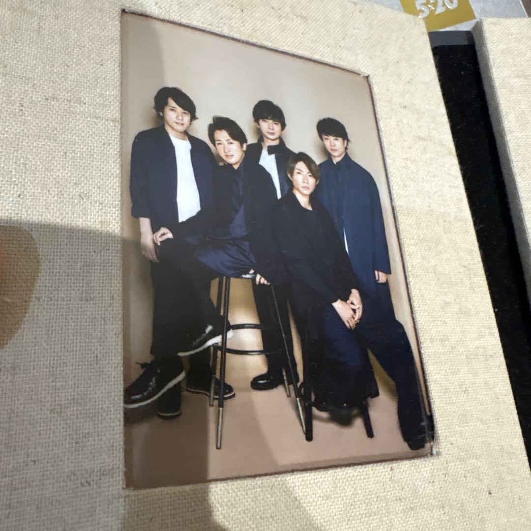 嵐を旅する展覧会 スワロフスキー シルバー 赤 5×20 記念品 フォト