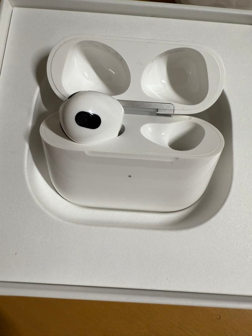 Apple AirPods (第3世代) 左耳のみ ケース付き
