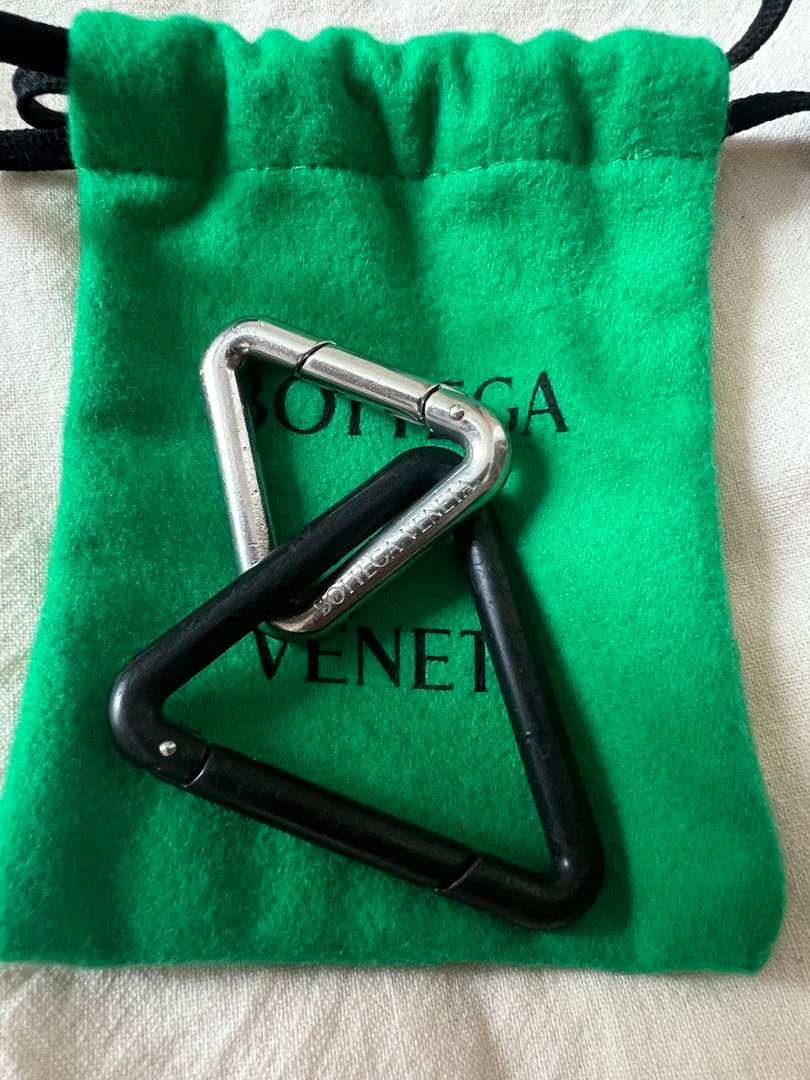 Bottega Veneta トライアングルキーホルダー 国内発】BOTTEGA VENETAトライアングルキーリングギフト包装可