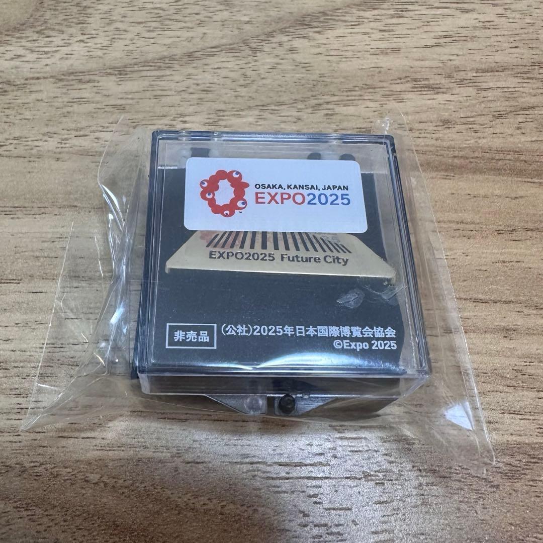 非売品】2025年日本国際博覧会協会 特別ピンバッジ 未来の都市 - メルカリ