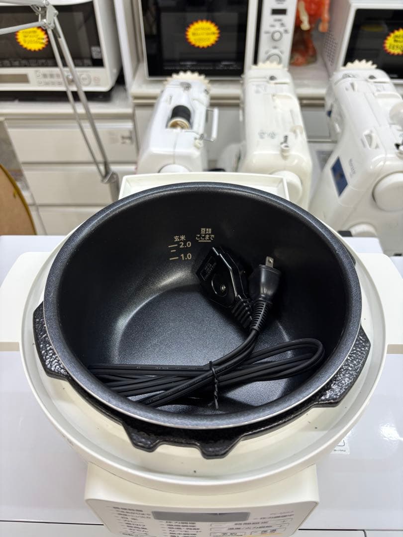 アイリスオーヤマ 電気圧力鍋 PC-MA2-W 2.2L 2021年製