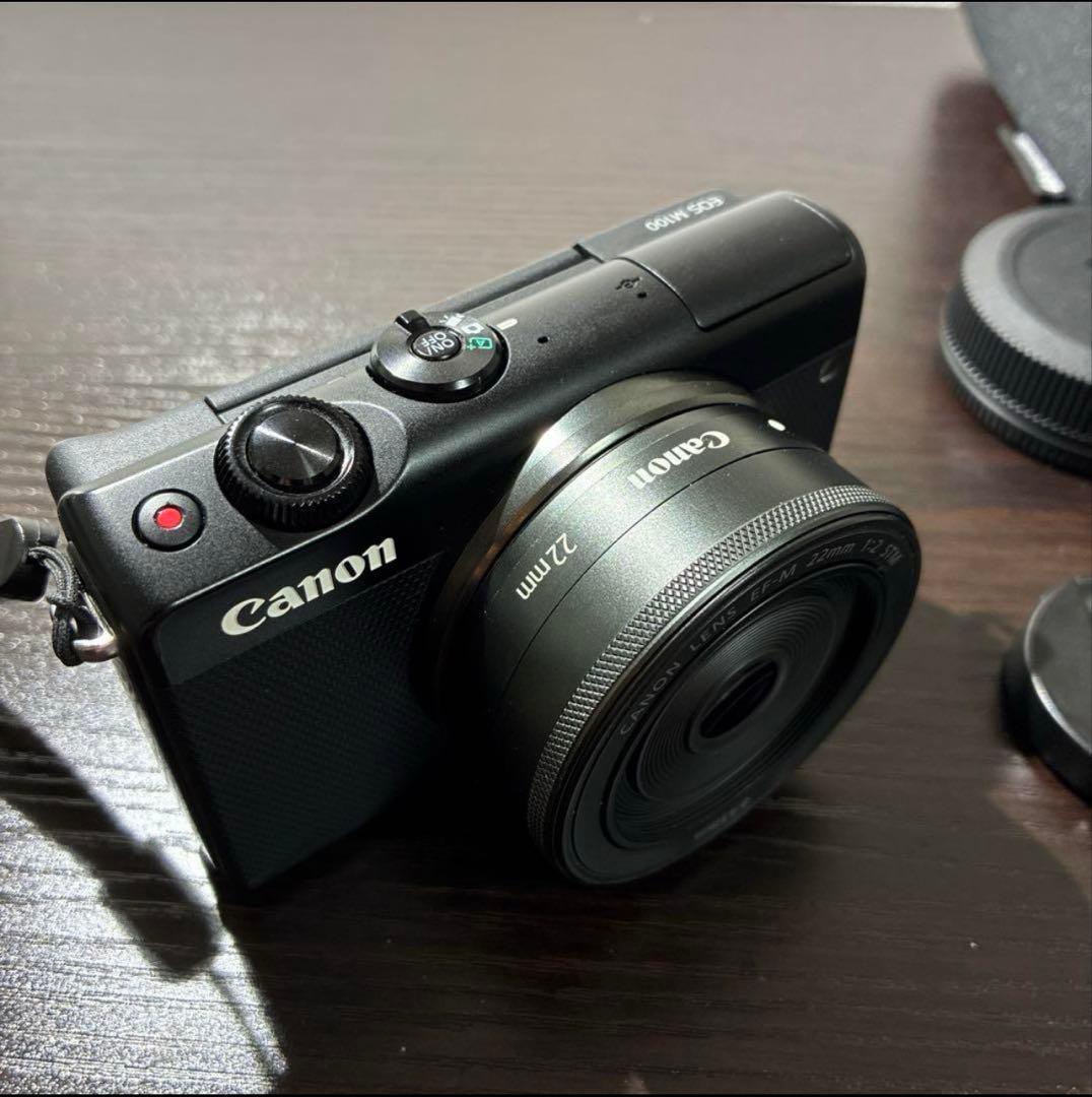 Canon EOS M100ミラーレスカメラ 22mmレンズ付き EOS M100 ミラーレス一眼カメラ ホワイト [ズームレンズ+単焦点レンズ