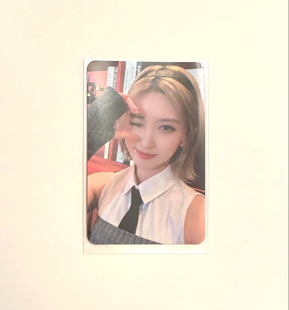 韓国限定】IVEトレカ（ガウル） - メルカリ