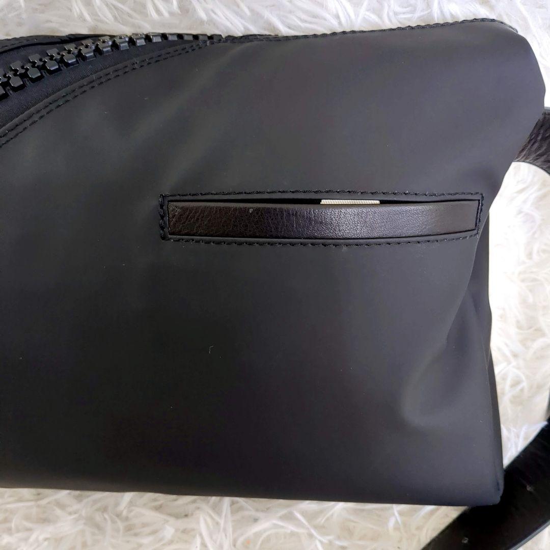 美品✨️kawa-kawa earコラボ 15bis ボディバッグ ショルダー - メルカリ