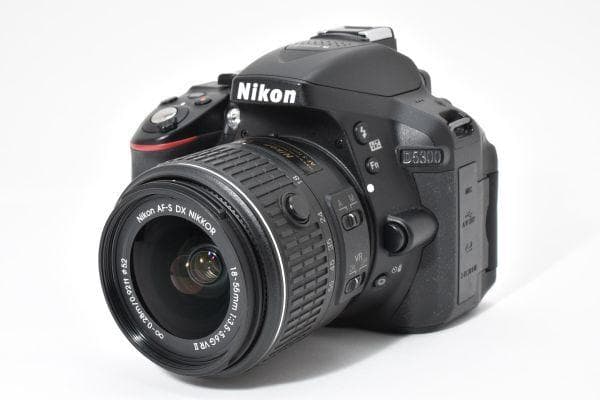 【美品】ニコン Nikon D5300 レンズキット 《ショット数4888回》