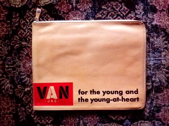 超レアVAN JACKETハイクオリティヌメ革ブリーフケース 楽天市場】ノベルティ付 ウルティマトーキョー ブリーフケース