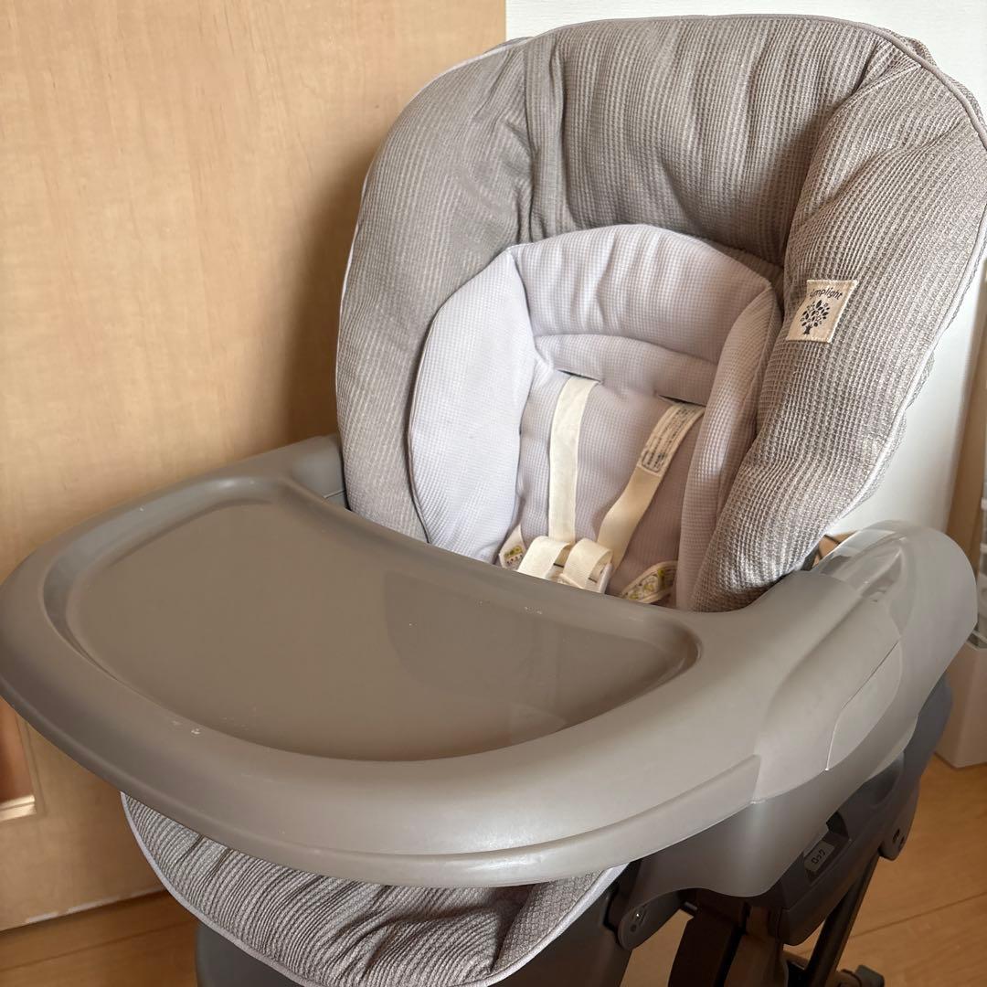 【美品】コンビ ネムリラ シンプライト ハイローチェア 手動 手動タイプ】 ネムリラ Simplight 手動ハイローチェア コンビ(Combi)の