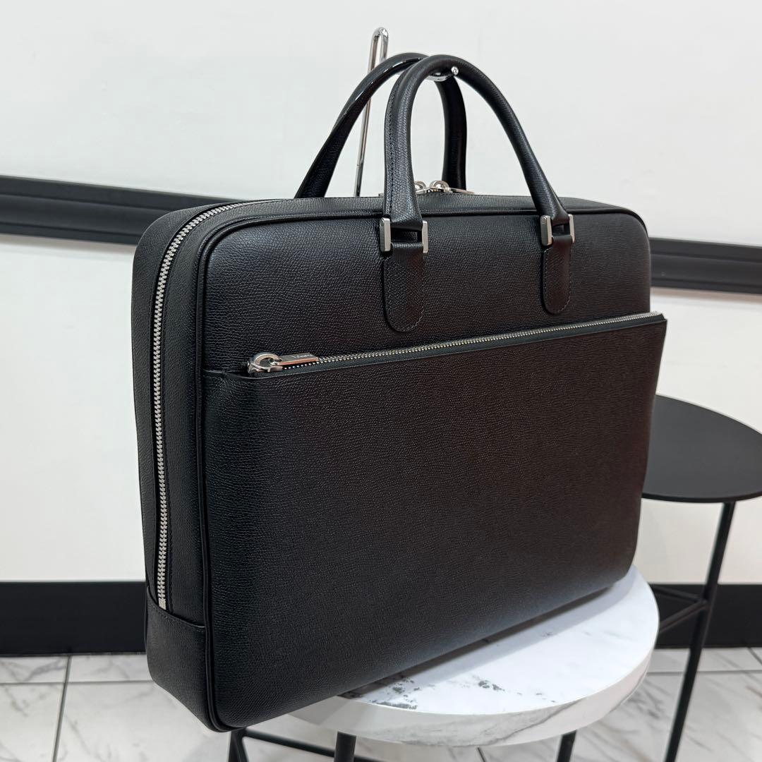 新品未使用 ヴァレクストラ ダブルハンドル ブリーフケース ブラック