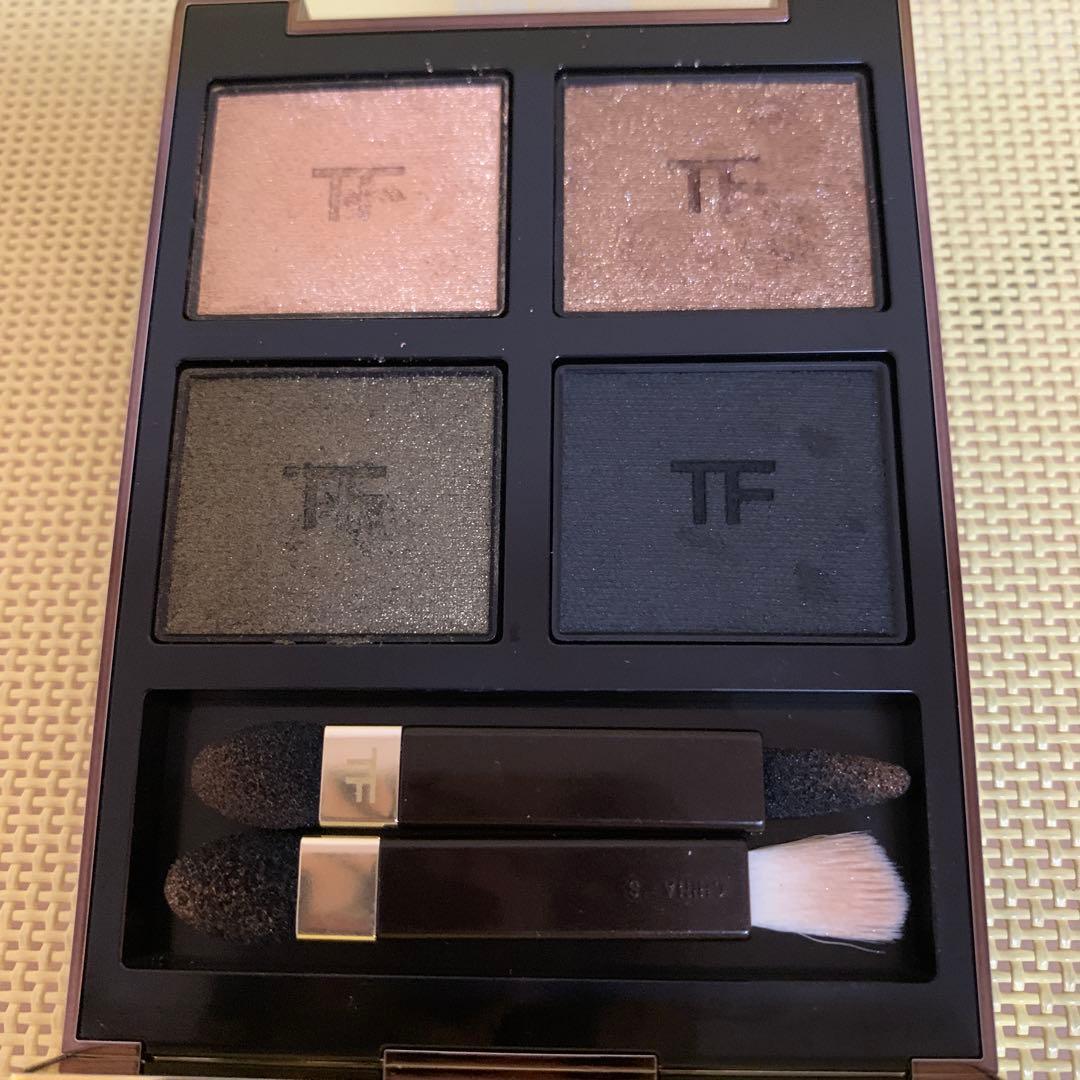 TOM FORD アイシャドウパレット 4色 オリーブスモーク トム フォード ビューティ / アイ カラー クォード 47 オリーブ
