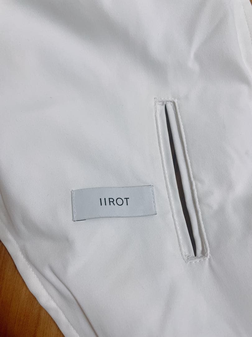 iirot イロットPadded Hoodie white UABY バラクラバ - メルカリ