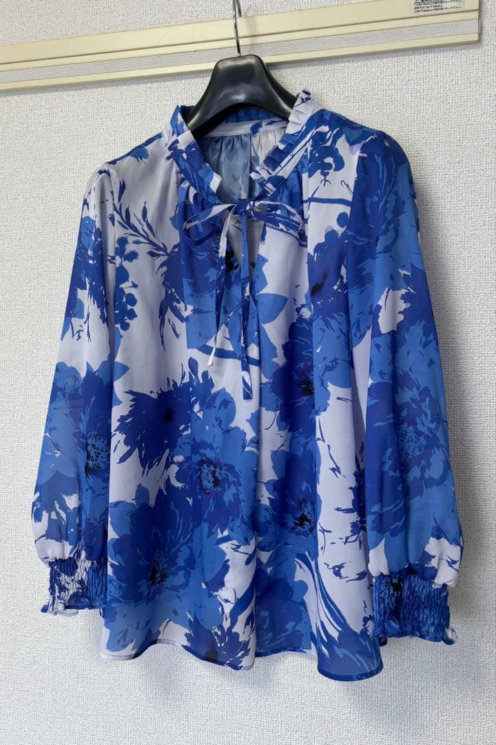 ピンキーアンドダイアン◇グラデーションフラワープリントブラウス