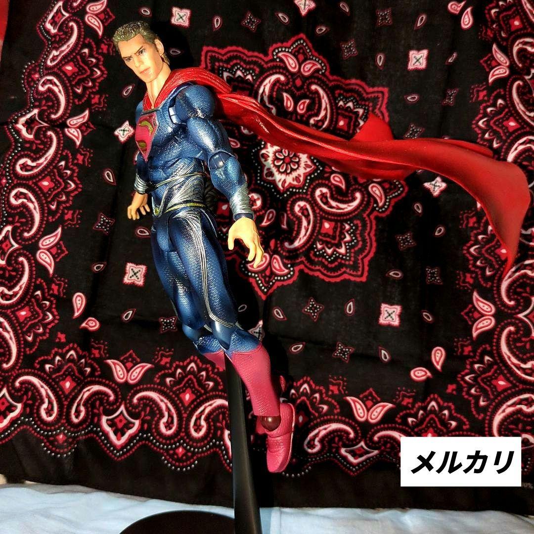 PLAY•ARTS•改✨ＭAN OF STEEL ✨ スーパーマン《中古開封品》