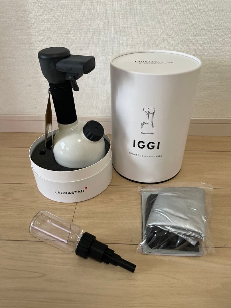 IGGI LAURASTARスチーマー Amazon.com - Laurastar IGGI Handheld Steamer in Intense Red