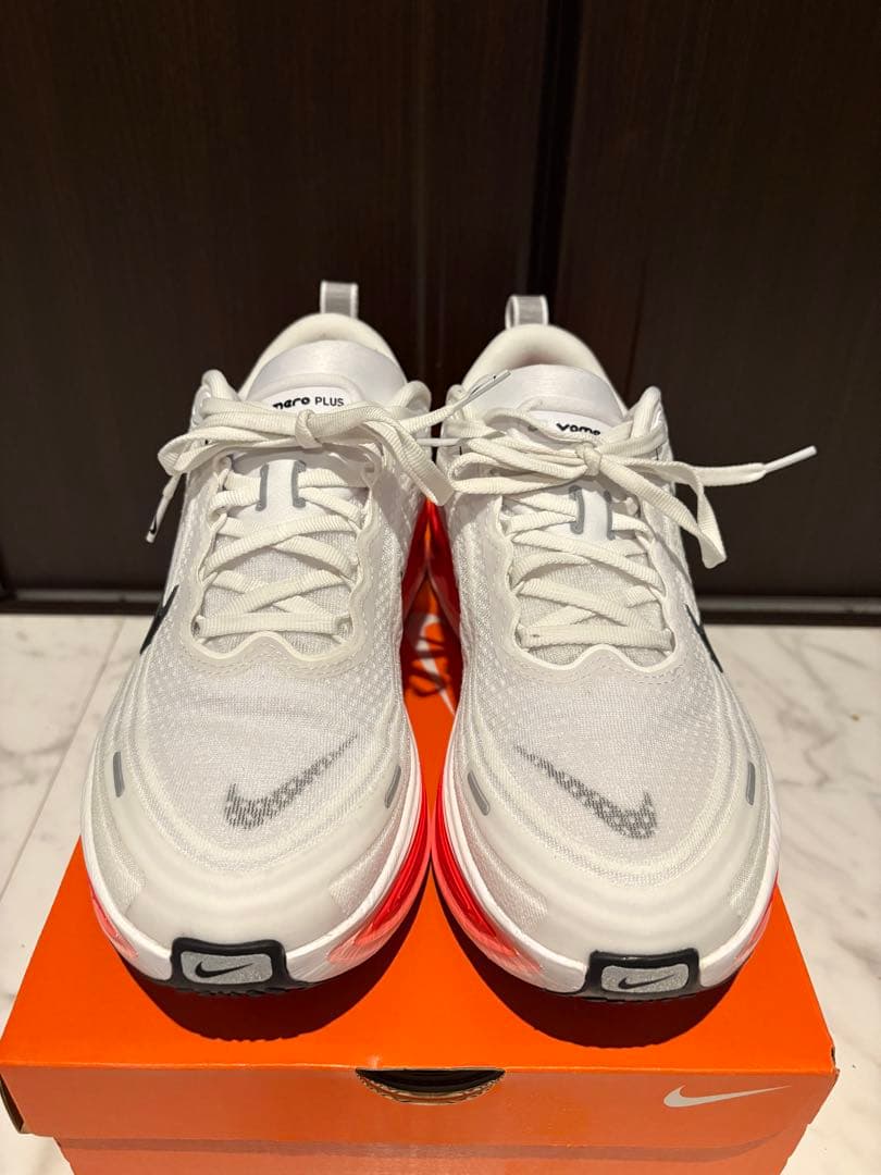 スパイク・シューズ NIKE VOMERO PLUS 25.5cm