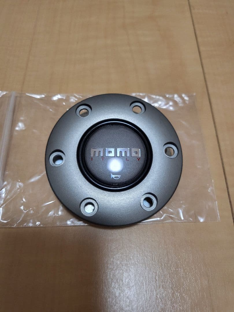 s*s様 momo -LUCEステアリング350mm 正規品新品ホーンボタン赤I