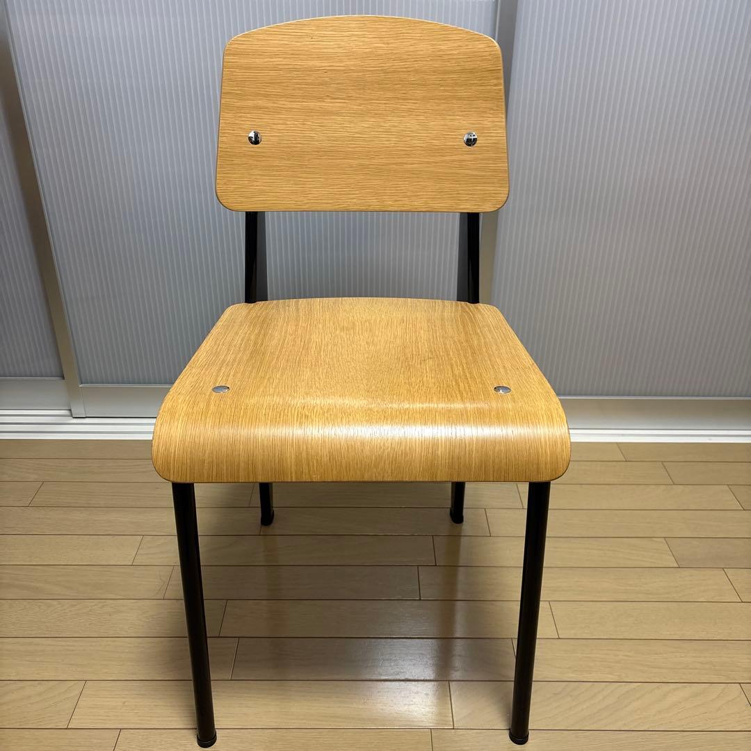 Vitra Prouvé Collection デスクチェア　黒 公式】ヴィトラ オンラインショップ｜Vitra Online Shop