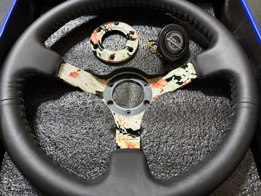 週末限定価格✩NRG ステアリング 廃盤 ハイビスカス - メルカリ