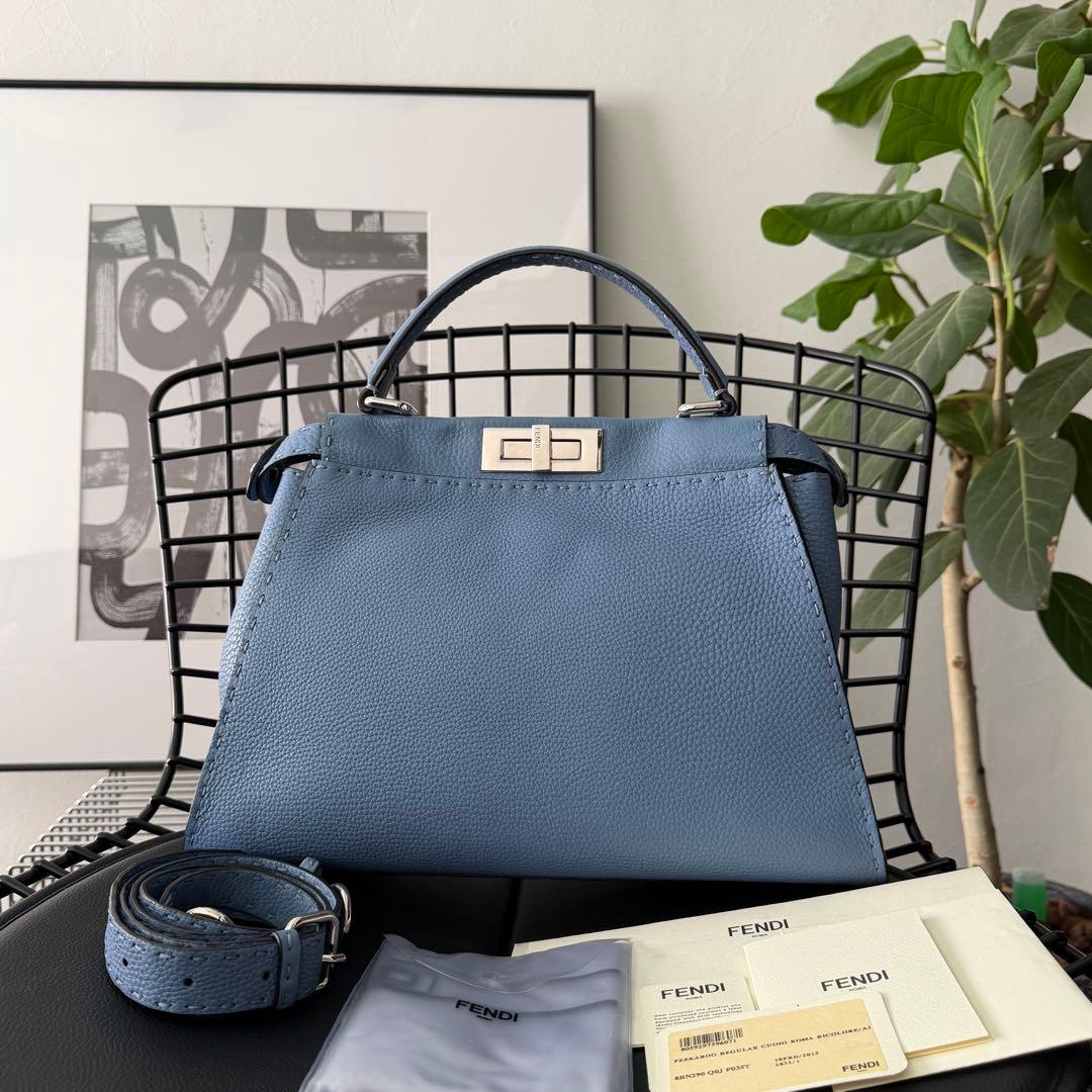 FENDI セレリア ピーカブー レギュラー クラウディブルー ショルダー