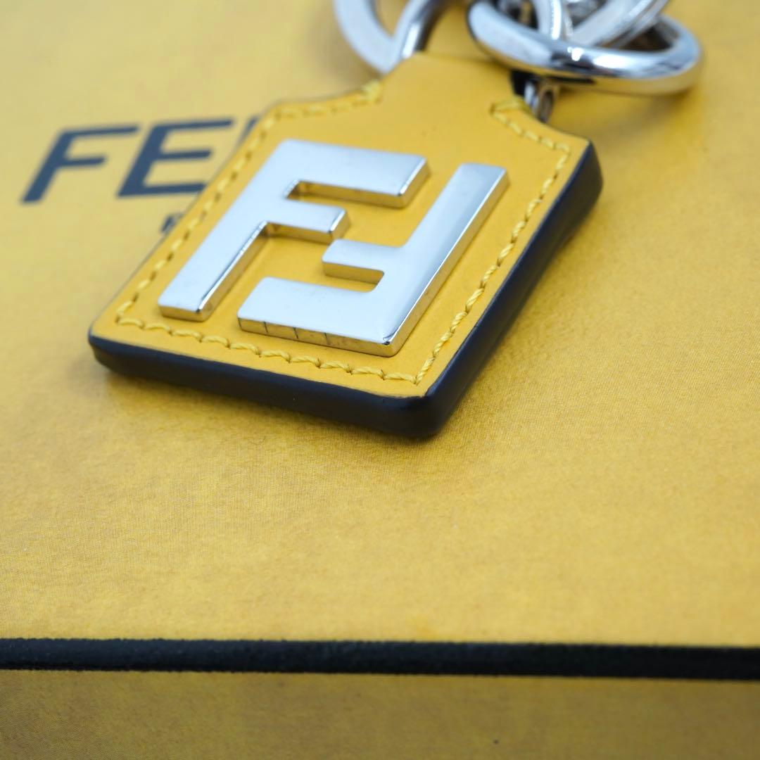 極上美品・付属品完備✨ 希少 FENDI キーホルダー スクエアFF ズッカ