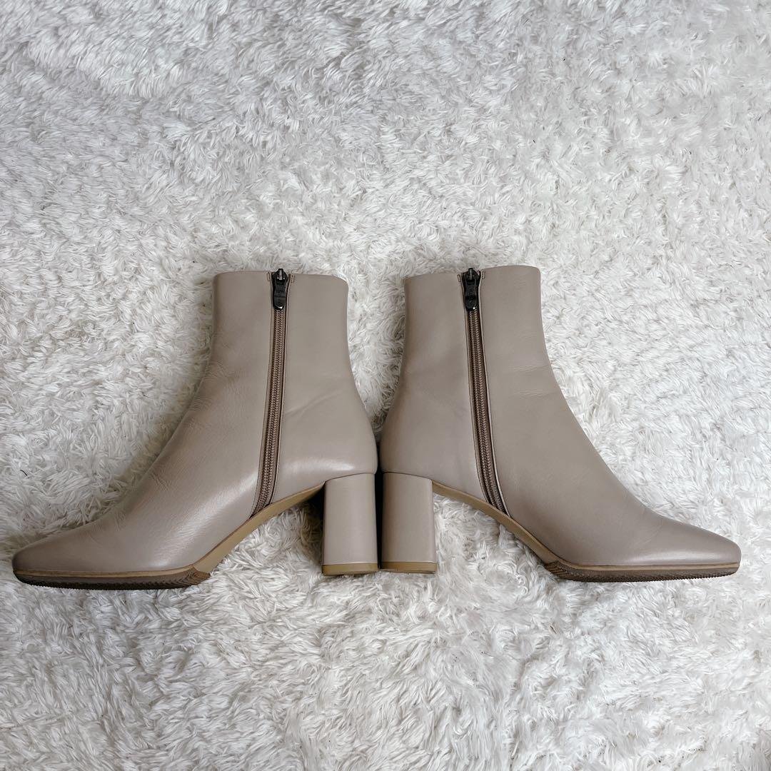 極美品 ダイアナ べージュ ショートブーツ サイドジップ スクエアトゥ 23.5
