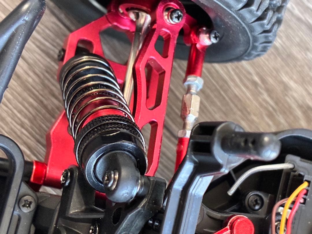 カスタム品 ラジコン 高速 メタルパーツ バッテリーは一個です