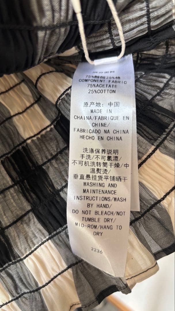 最終値下げCLANE SHIRRING DESIGN BLOUSE サンプル品