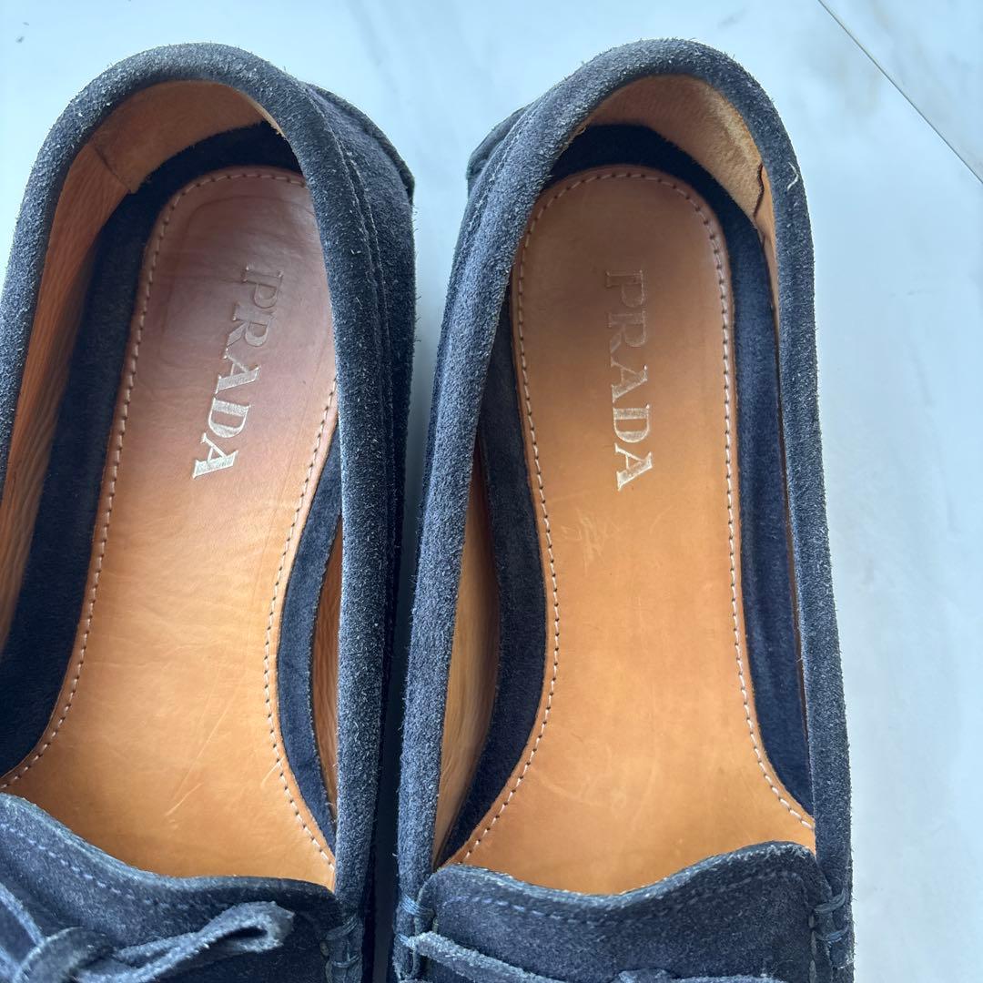PRADA ダークブルー スエード ローファー 紺色