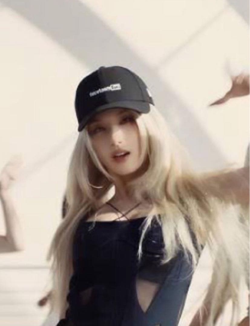 TWICE サナ着用】【試着のみ美品】new era ファセッタズム キャップ