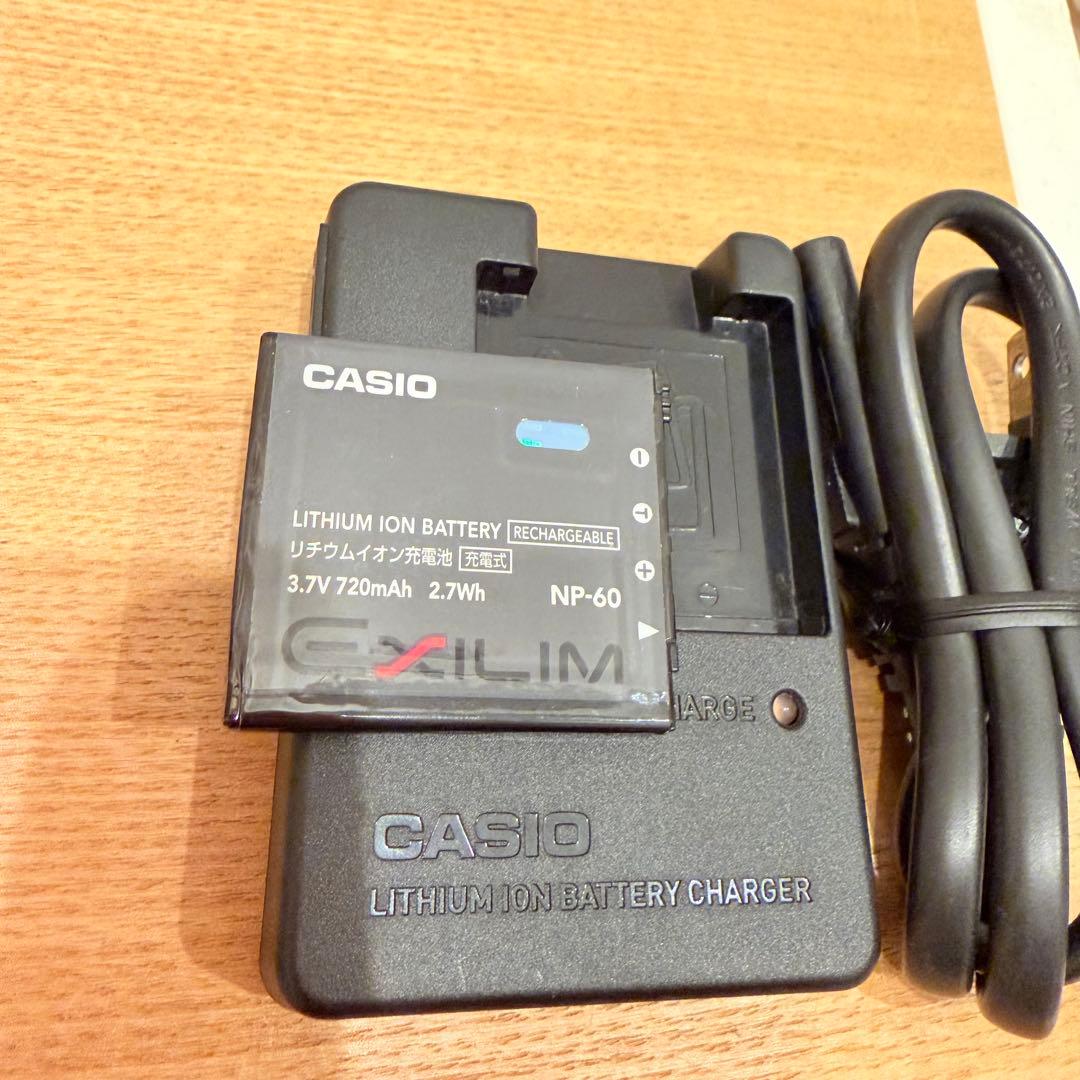 良品 CASIO EXILIM EX-Z90 12.1MP ピンク デジカメ