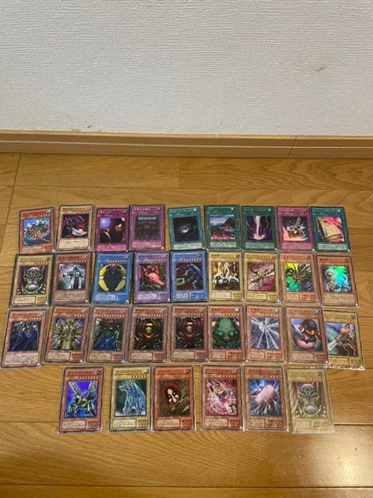 大特価 遊戯王カードコレクター引退品 人気レリーフ多数 旧カード多数
