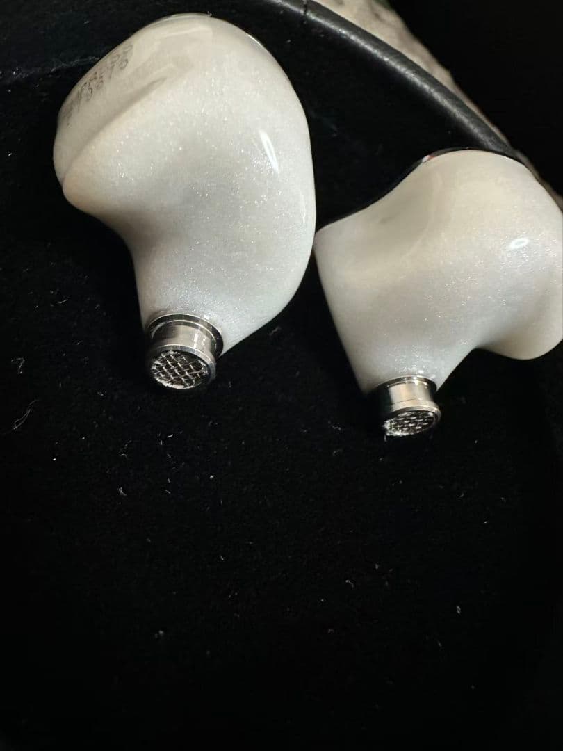 qdc Empress イヤホン ユ二バ一サルモデル - メルカリ